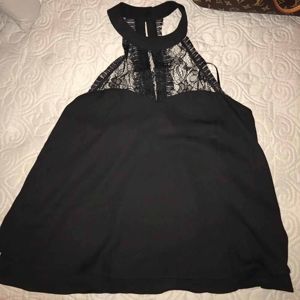 Lace top ❤️ - Picture 2 of 4